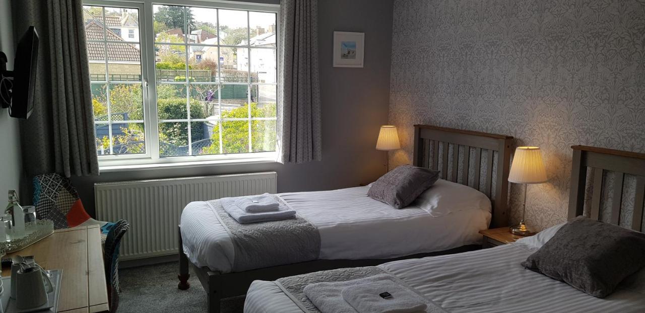 Bed and Breakfast Hensleigh House Чармут Экстерьер фото