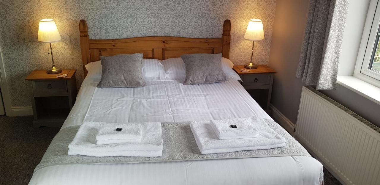 Bed and Breakfast Hensleigh House Чармут Экстерьер фото