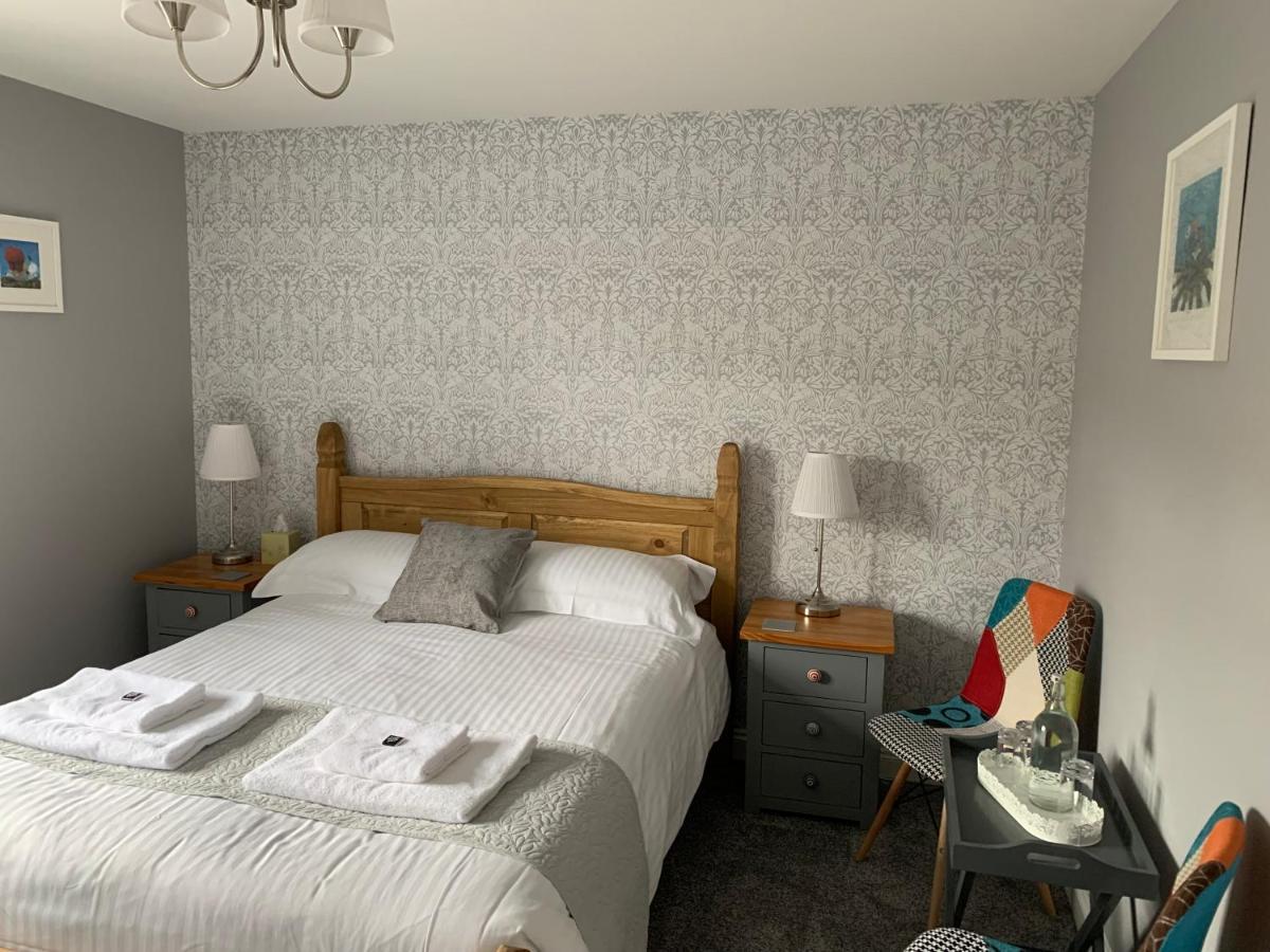 Bed and Breakfast Hensleigh House Чармут Экстерьер фото