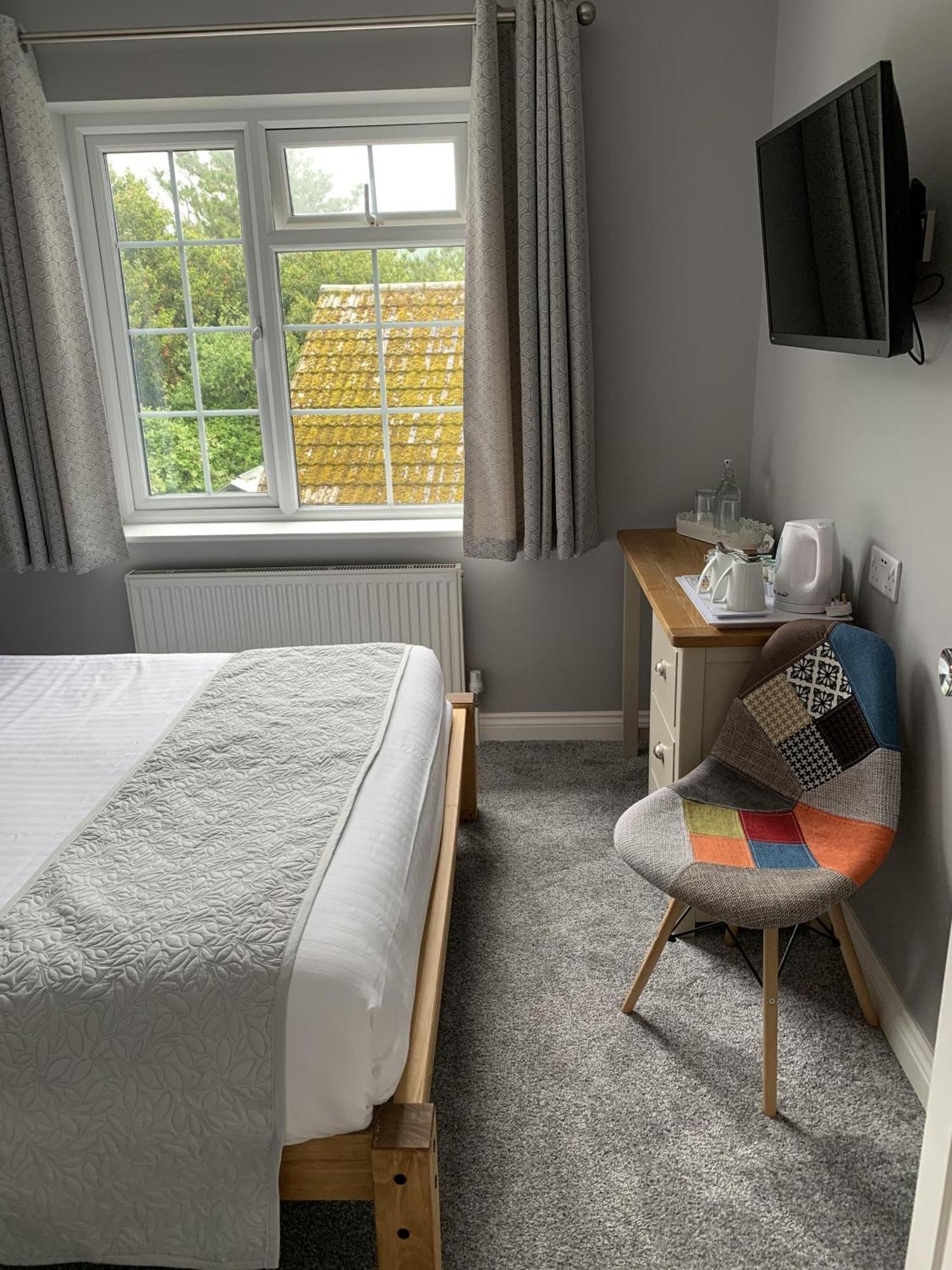 Bed and Breakfast Hensleigh House Чармут Номер фото